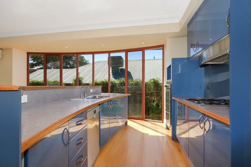 637 Sackville Street ALBURY 4