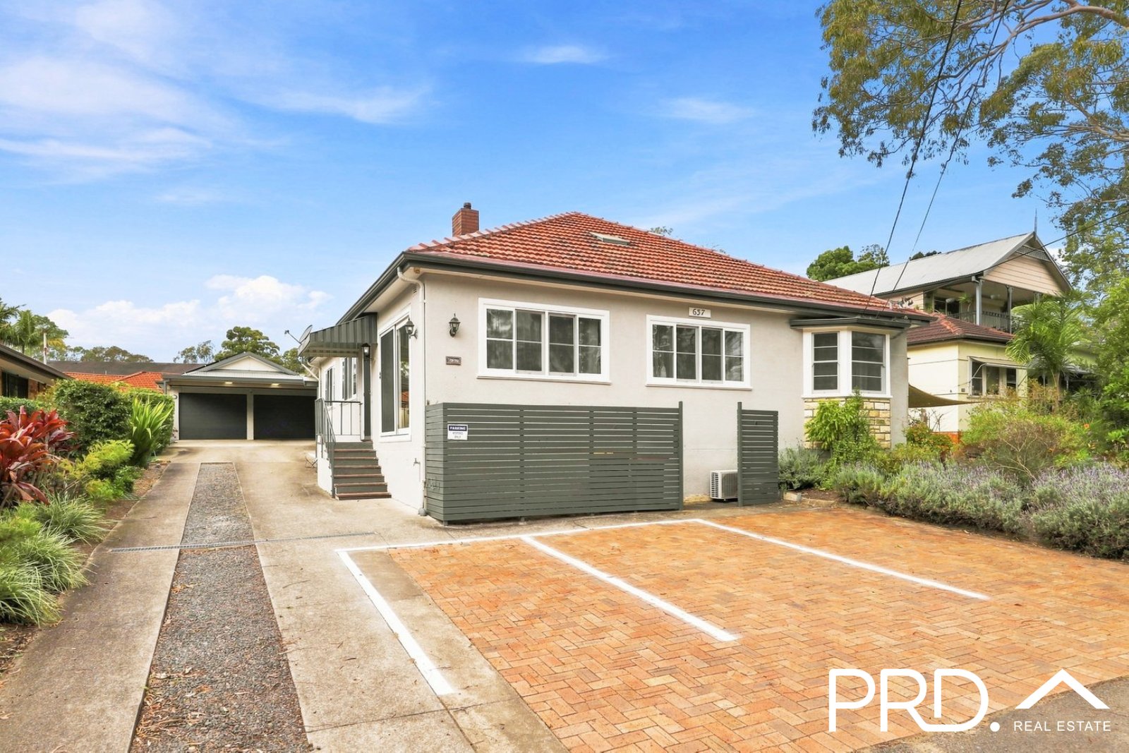 637a Henry Lawson Drive EAST HILLS 1