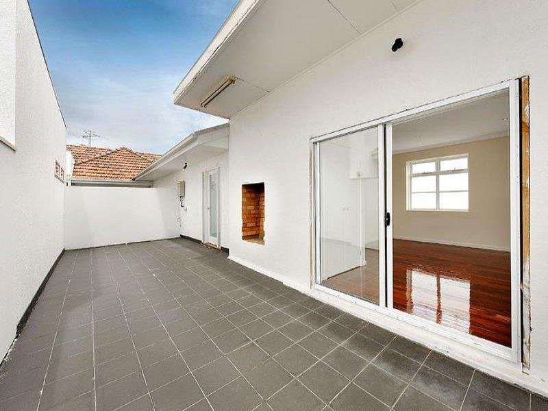 Gallery: 6/38 Geelong Road