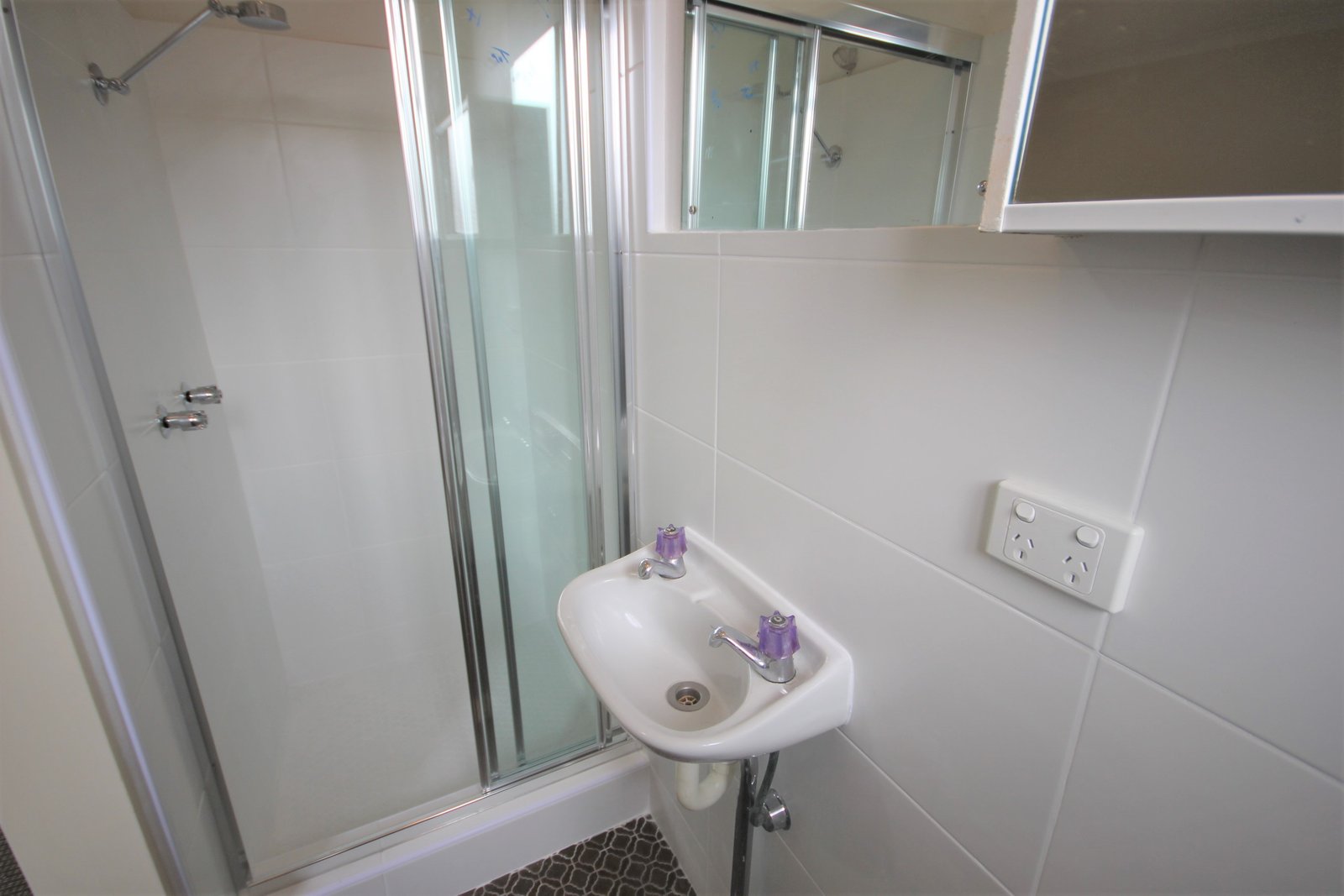 6/380-384 Railway Parade CARLTON 7