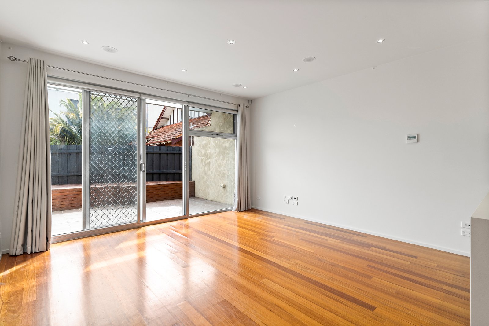 Real Estate and Property in 6/386 Dandenong Road, Caulfield North, VIC