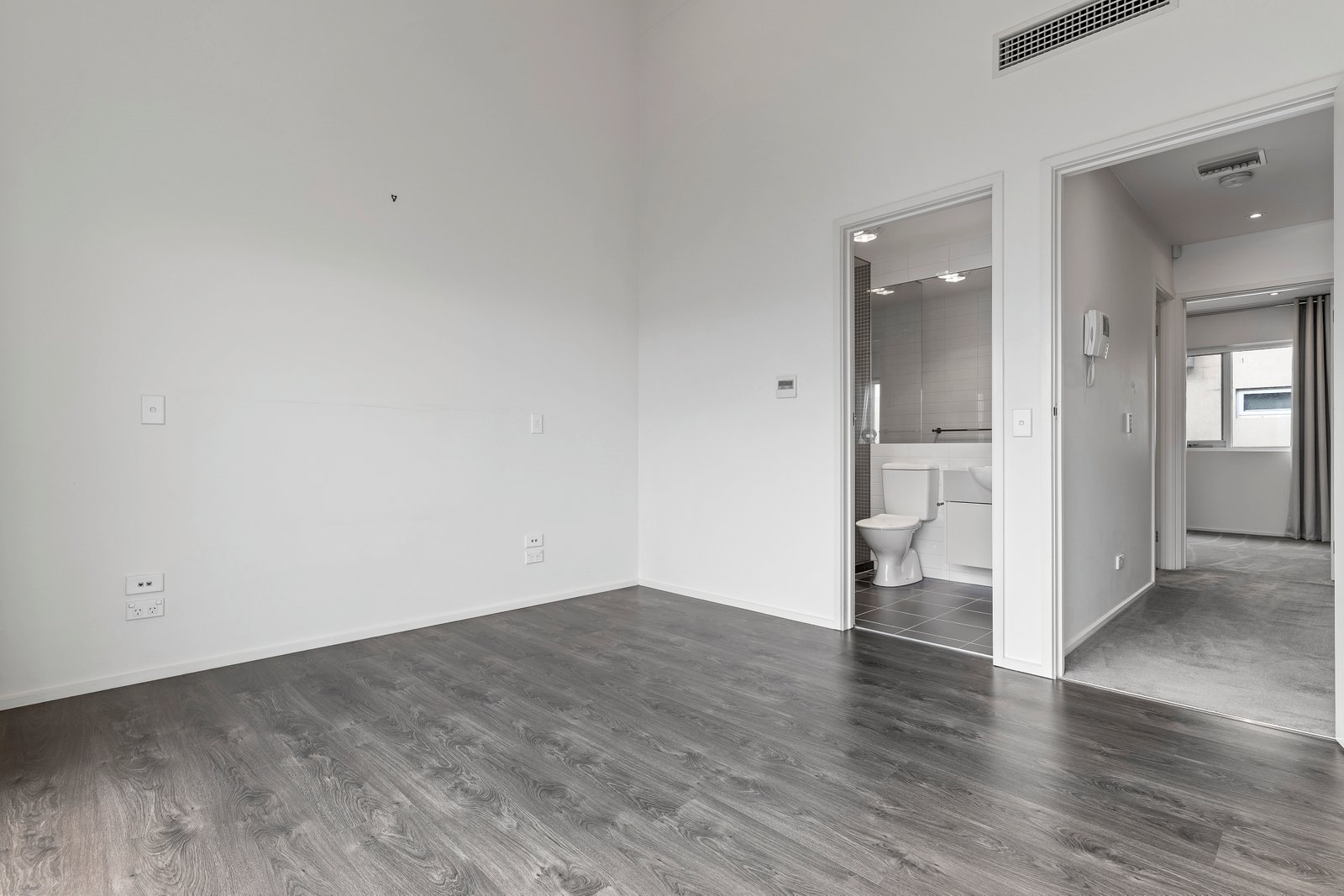 Real Estate and Property in 6/386 Dandenong Road, Caulfield North, VIC