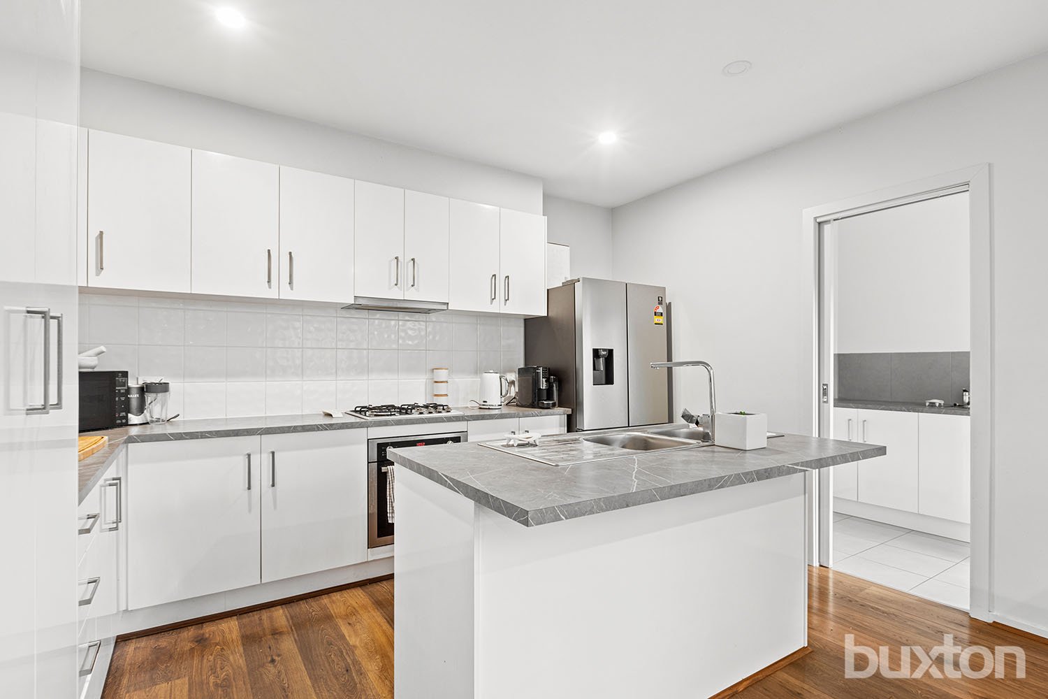 Gallery: 6/386 Station Street
