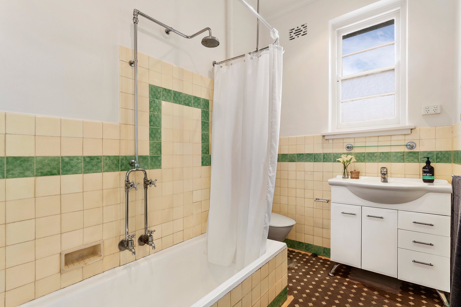 Gallery: 6/39 Mitford Street
