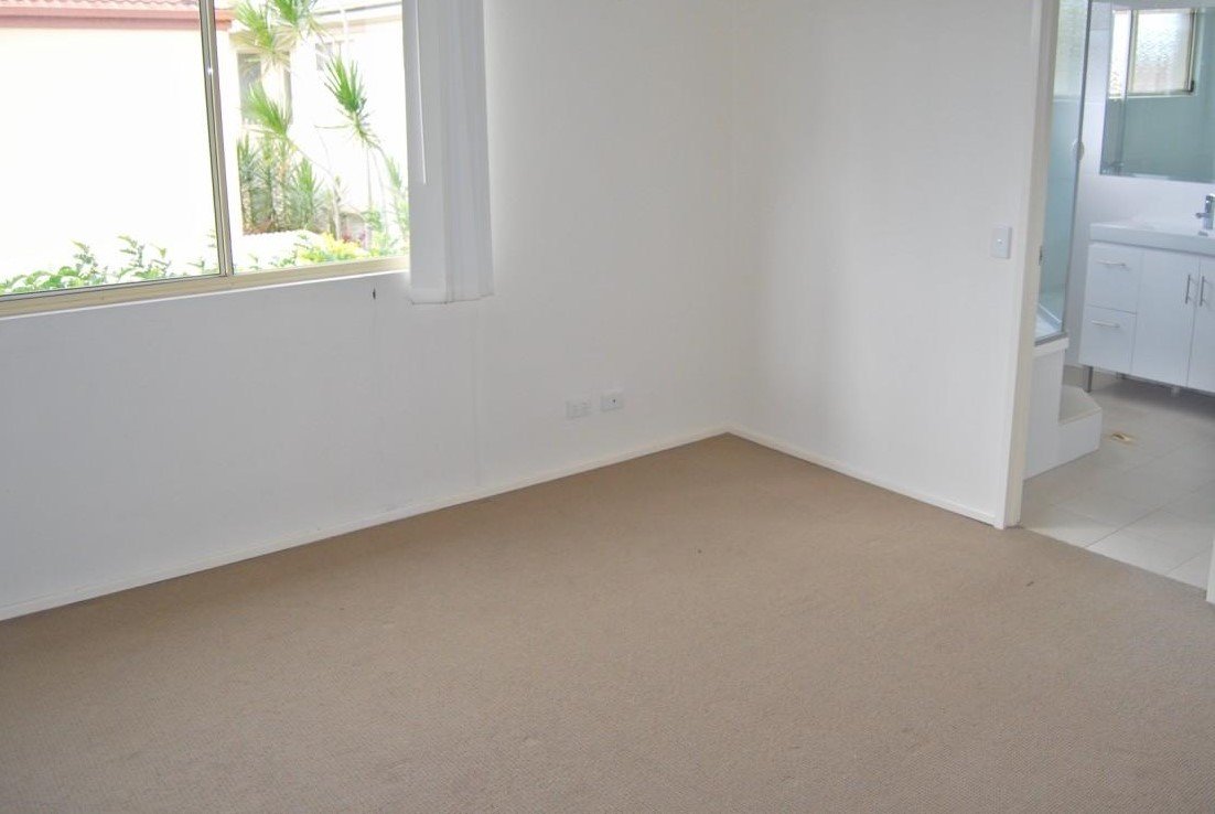 6/4-6 Locke Street SOUTHPORT 11