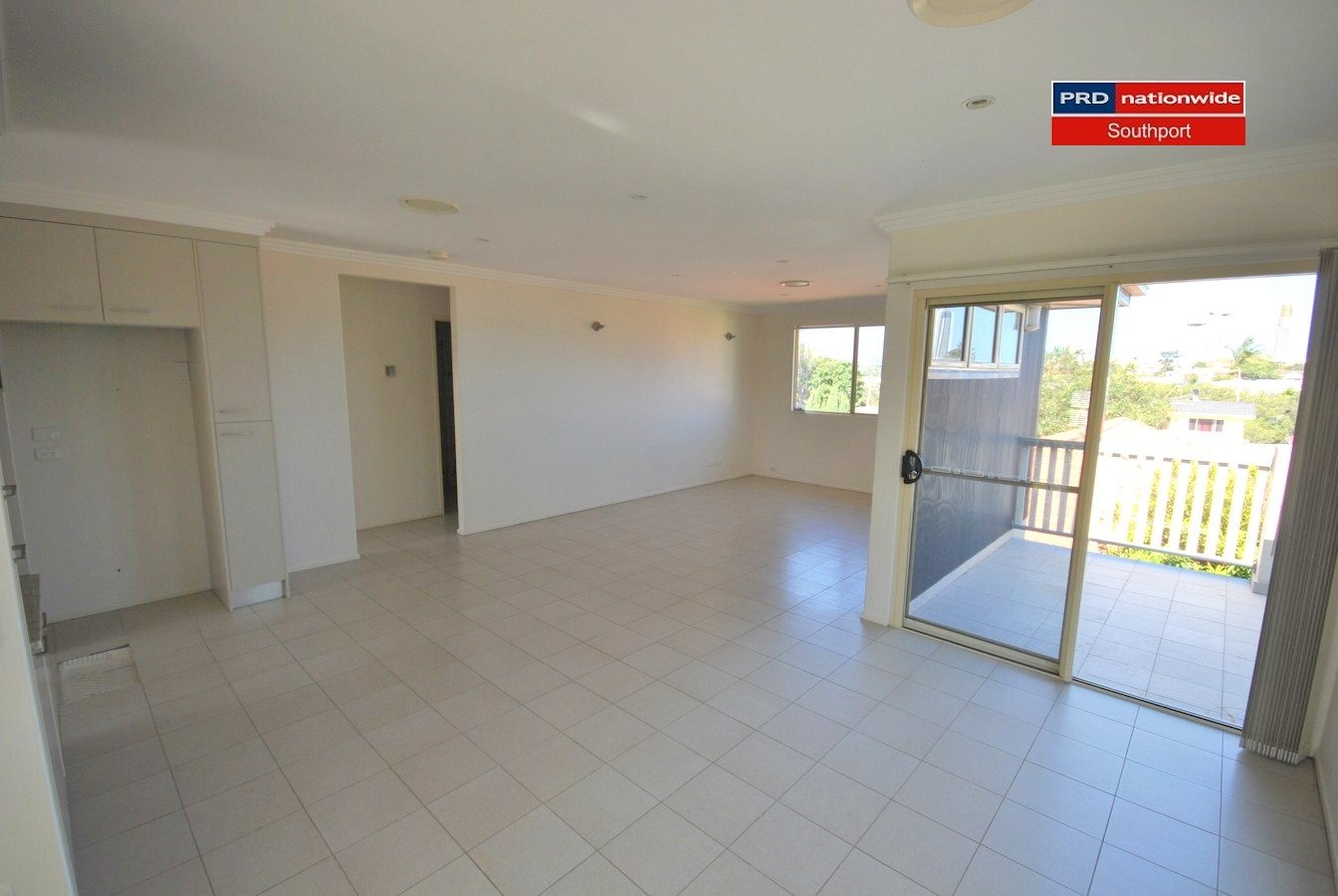 6/4-6 Locke Street SOUTHPORT 2