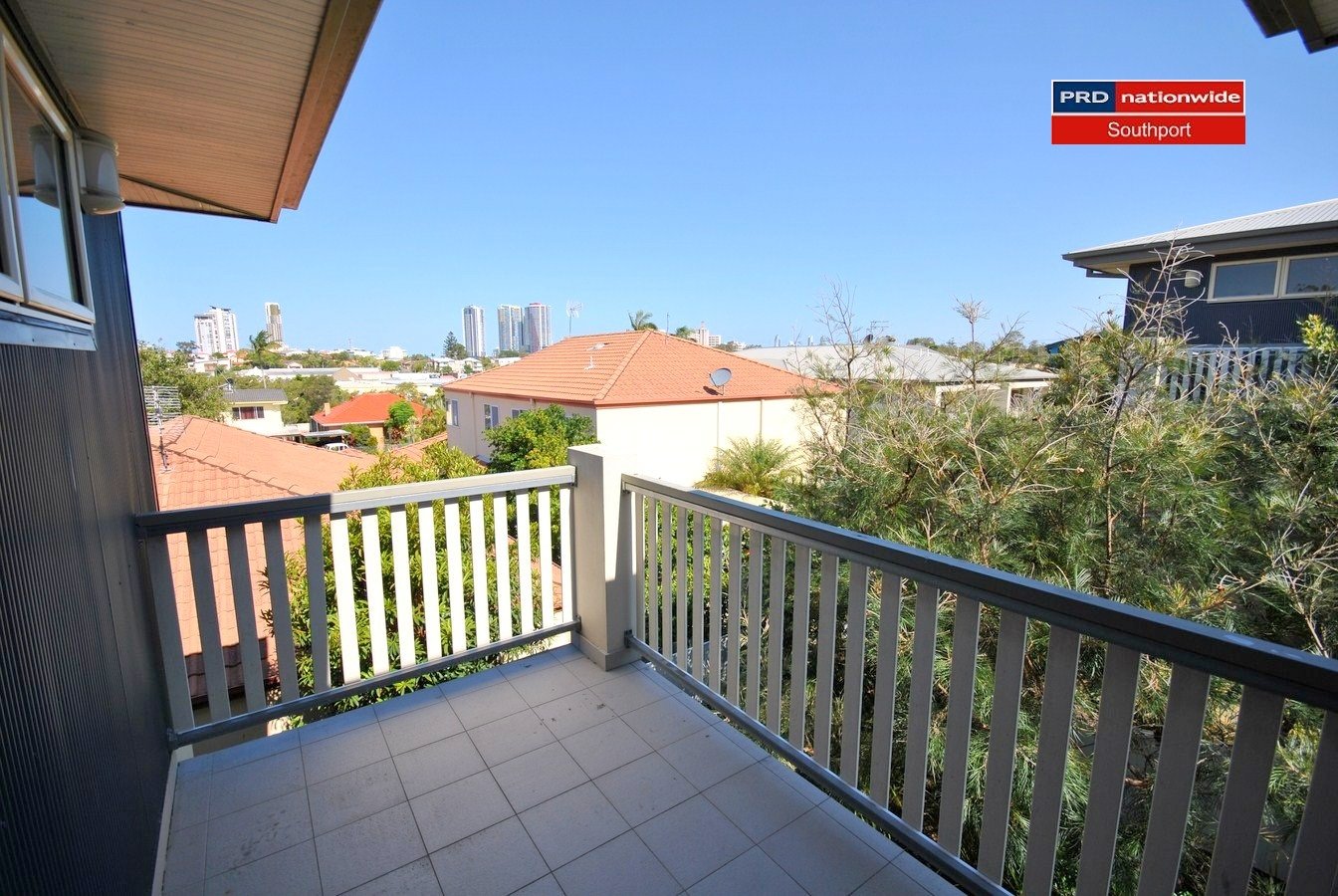 6/4-6 Locke Street SOUTHPORT 3