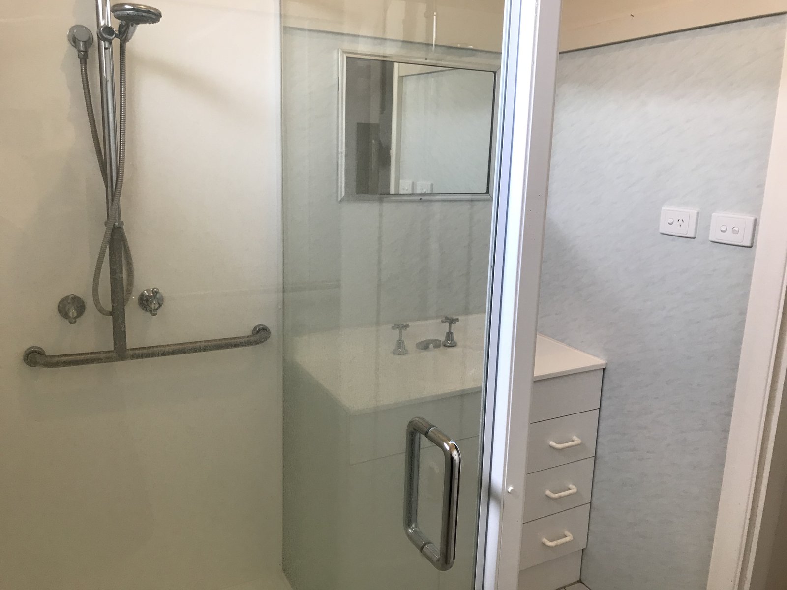 64-66 Vennacher Street MERRIWA 10