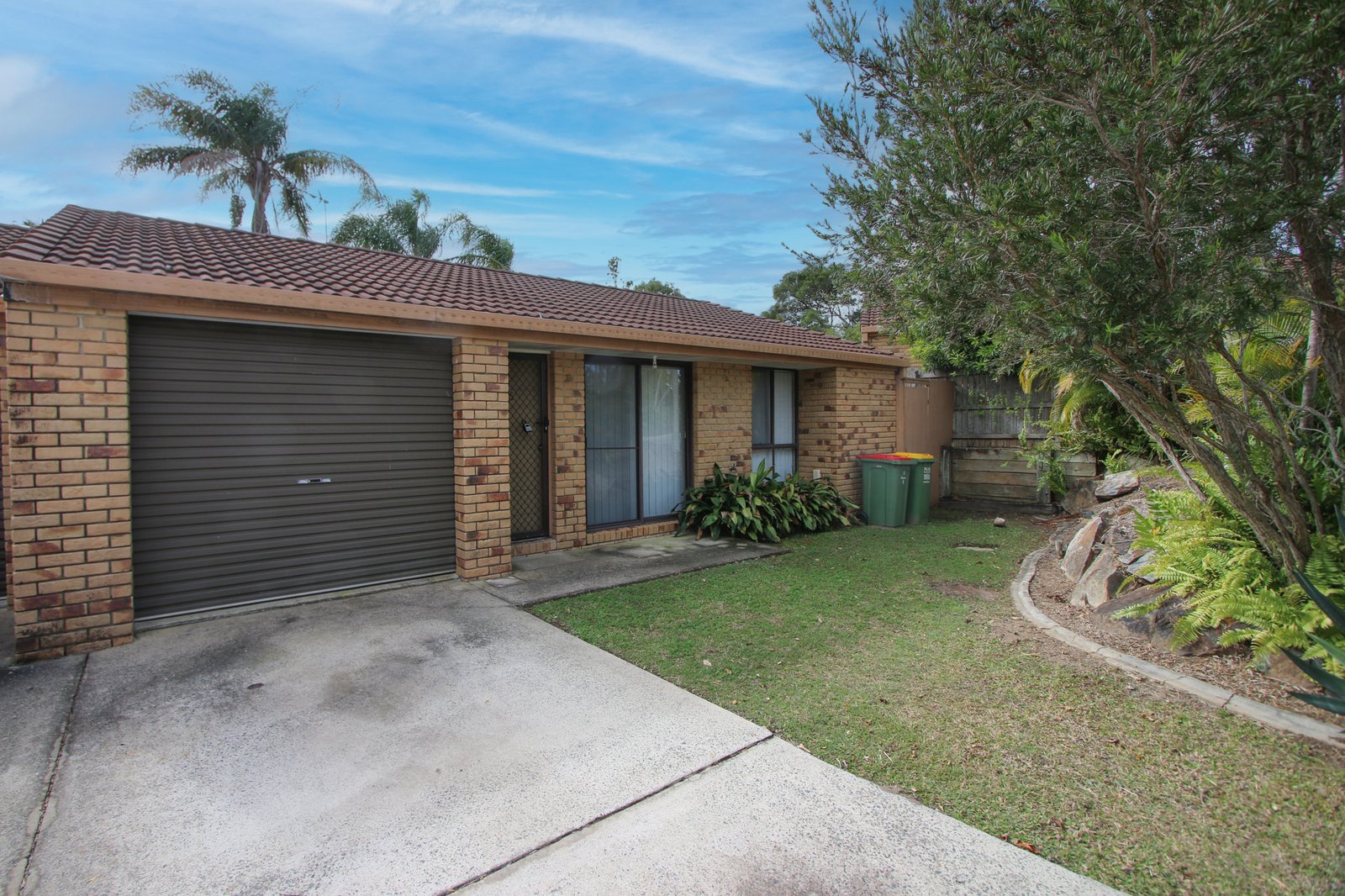 6/4-8 Cassandra Crescent LABRADOR 1