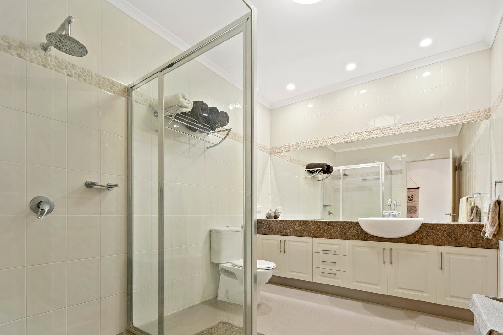 64 Abell Road CANNONVALE 10