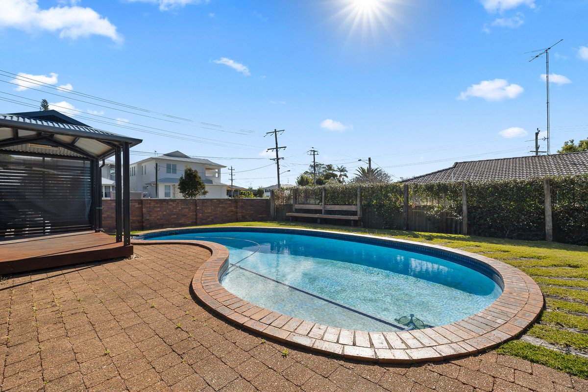 64 Acanthus Avenue Burleigh Waters 13