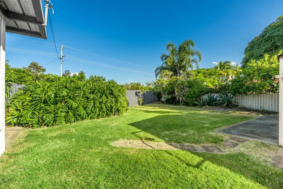 64 Albion Avenue Miami 23