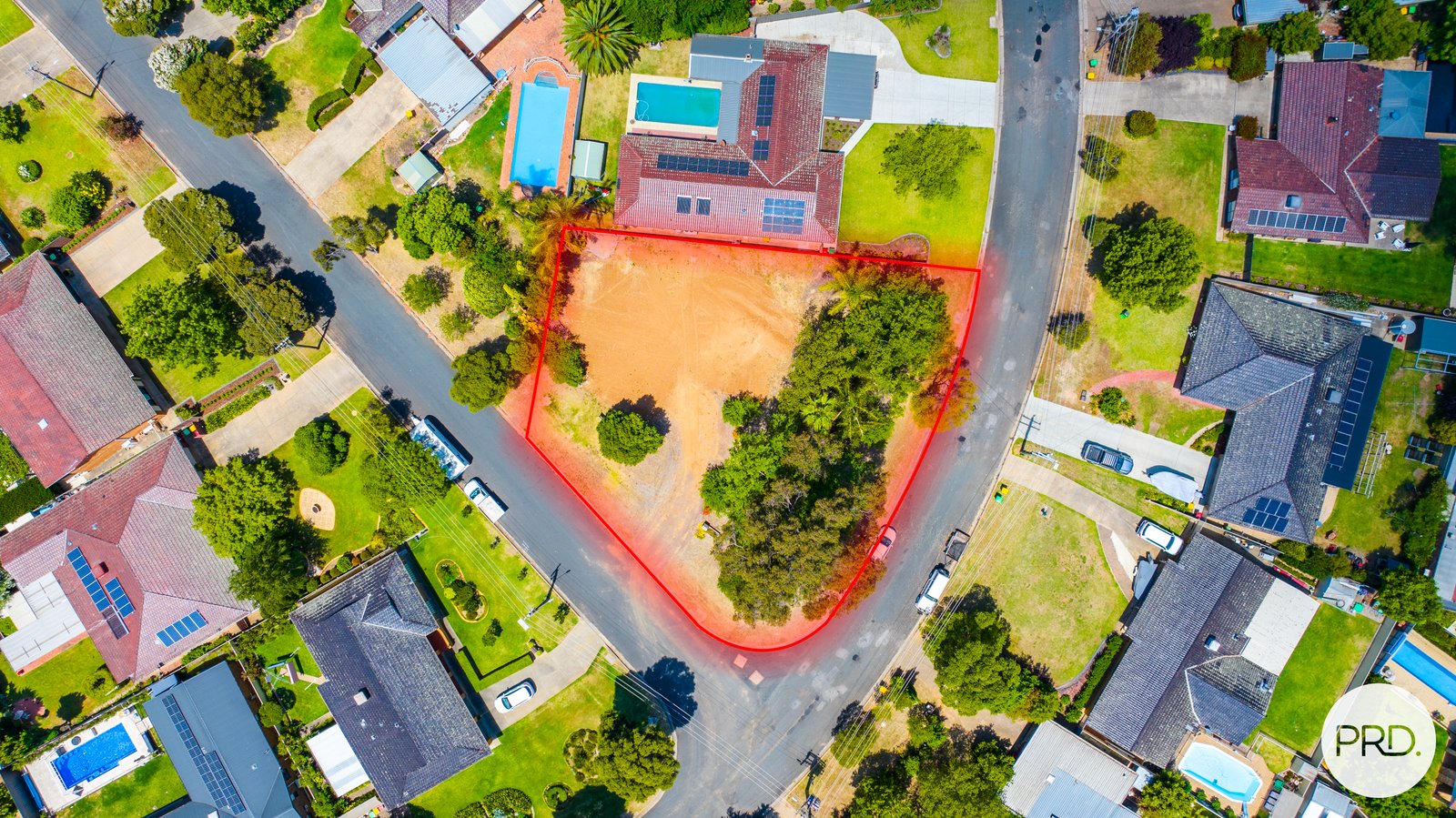 64 Balmoral Crescent LAKE ALBERT 2