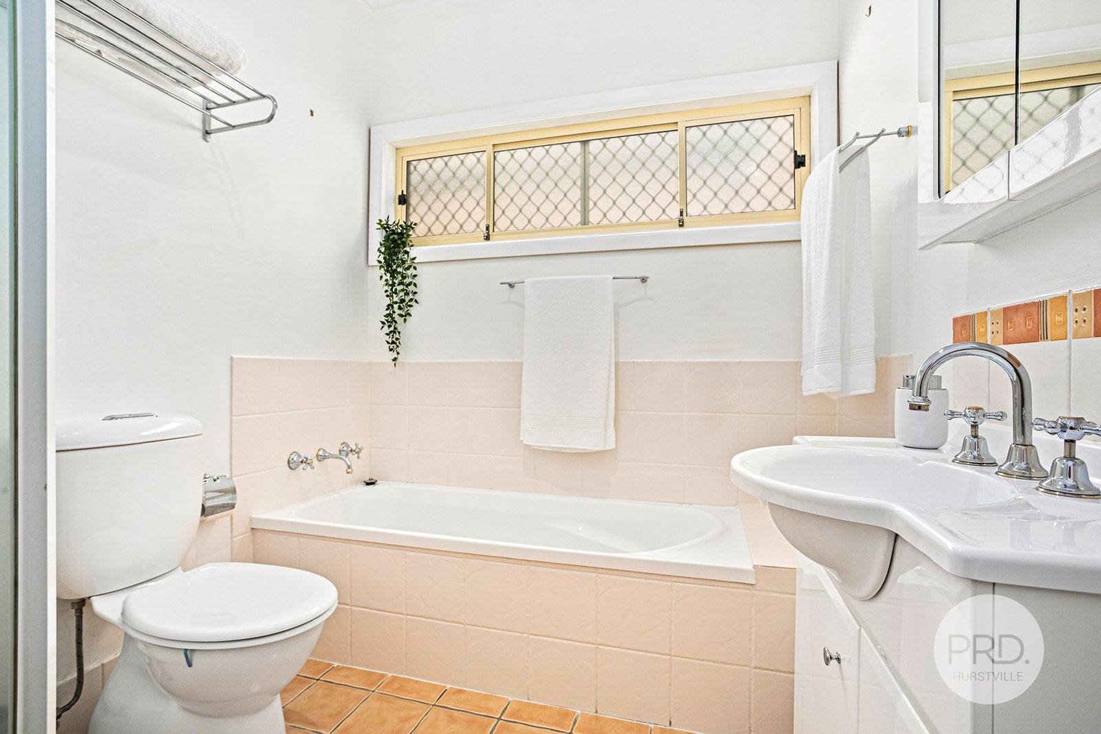 64 Barnards Avenue HURSTVILLE 6