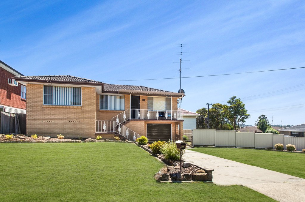 64 Beatus Street UNANDERRA 1