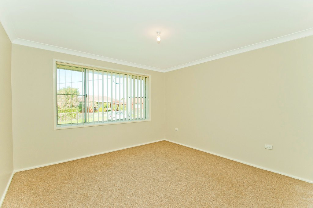 64 Beatus Street UNANDERRA 8