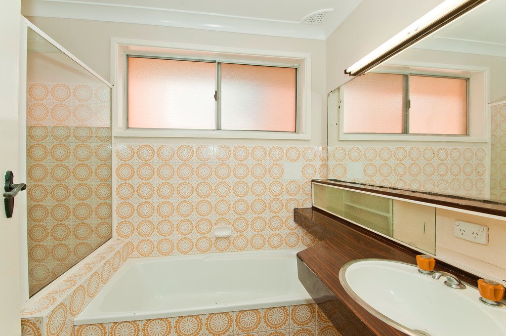 64 Beatus Street UNANDERRA 9