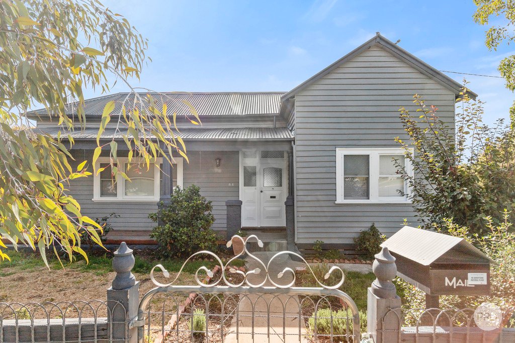 64 Bennett Street LONG GULLY 1