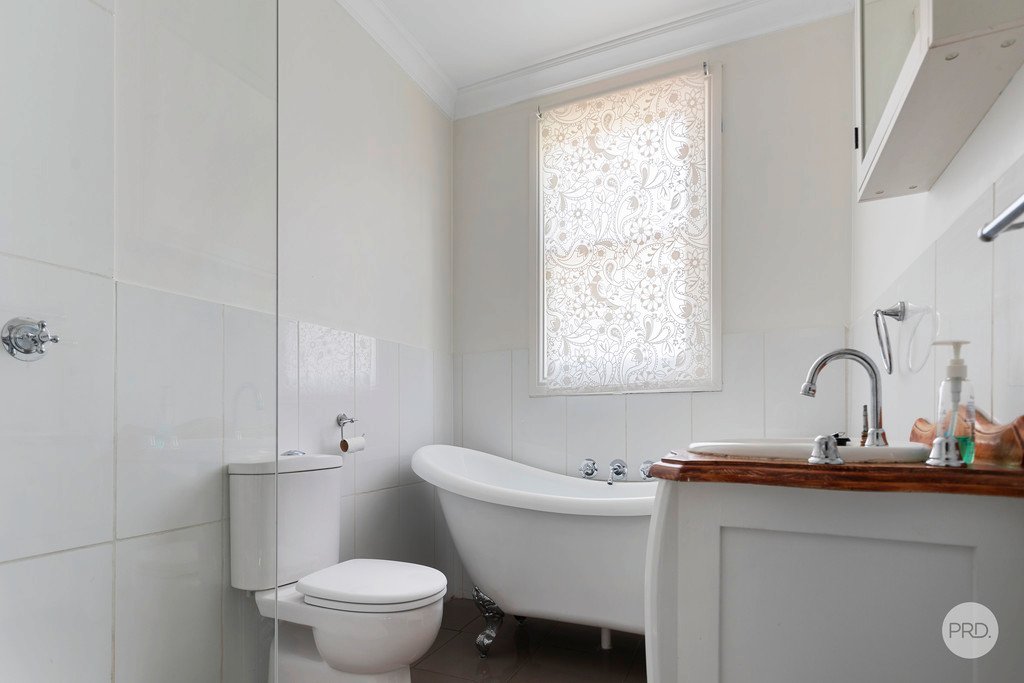 64 Bennett Street LONG GULLY 8