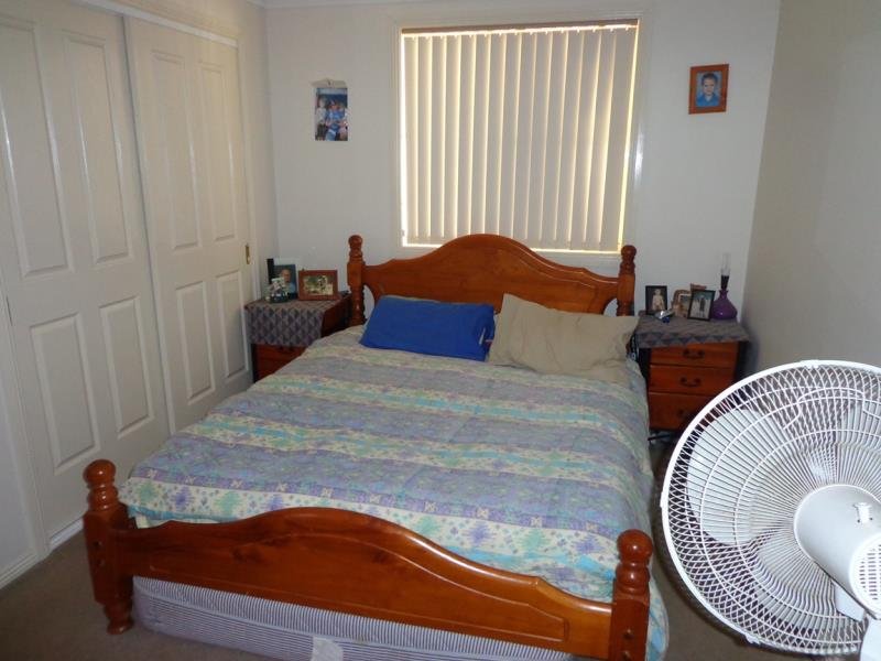 64 Blaxland Way TAMWORTH 5