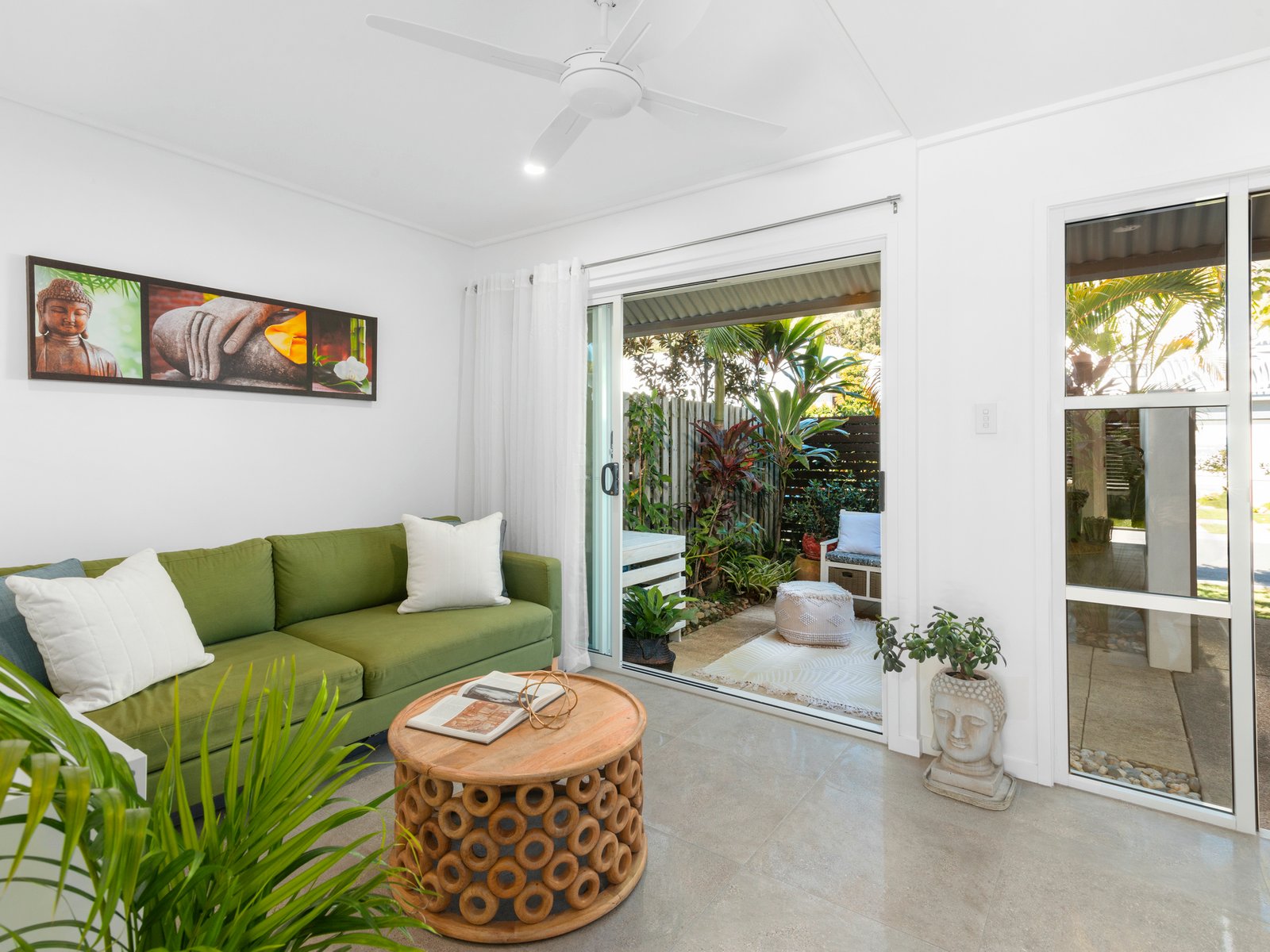 6/4 Border Drive North CURRUMBIN WATERS 8