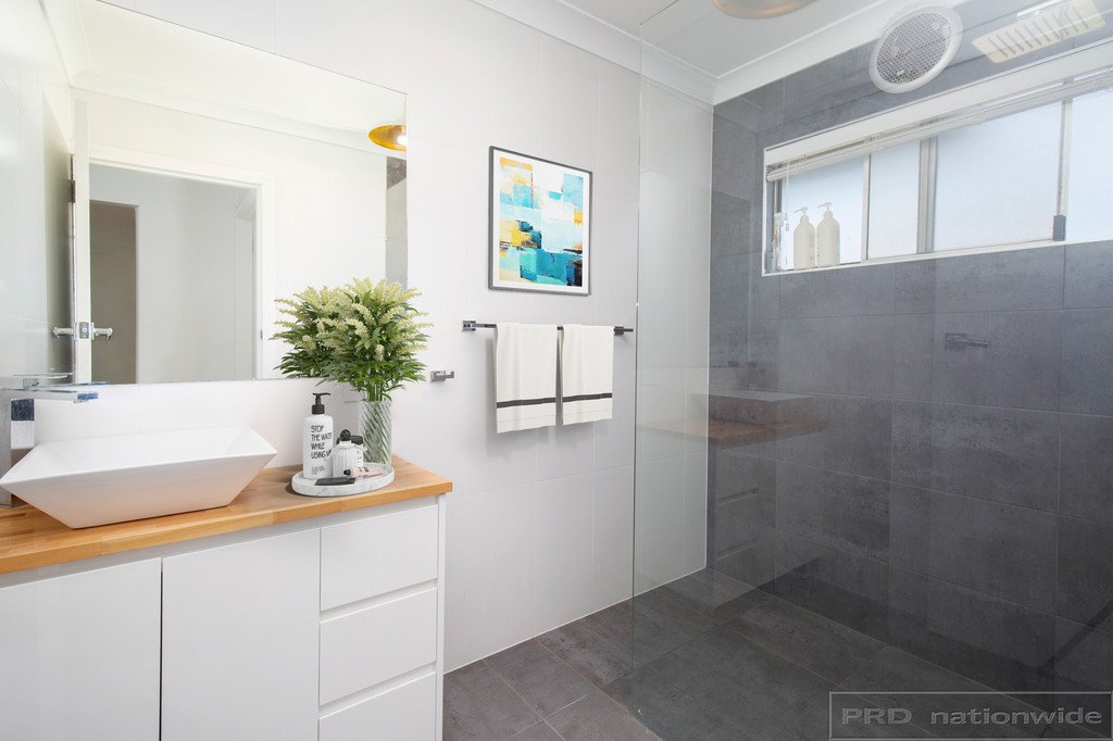 64 Bowden Street HEDDON GRETA 12
