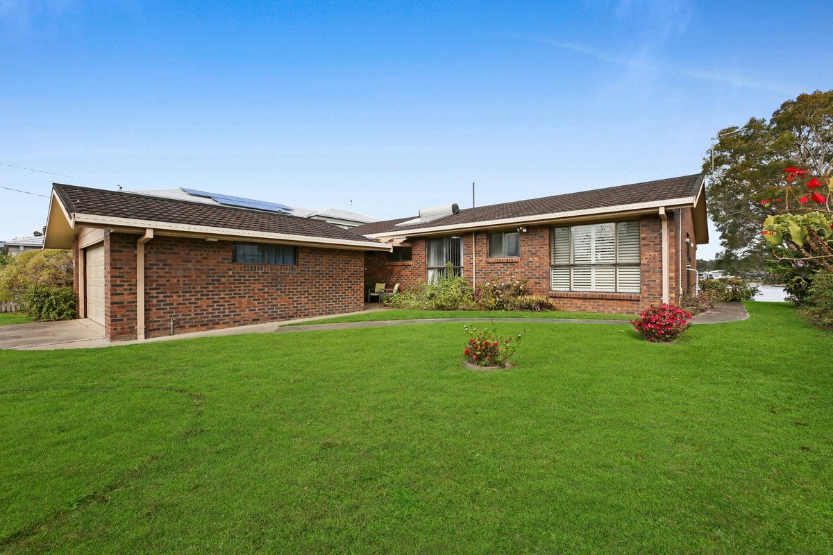 64 Burleigh Street Burleigh Waters 4