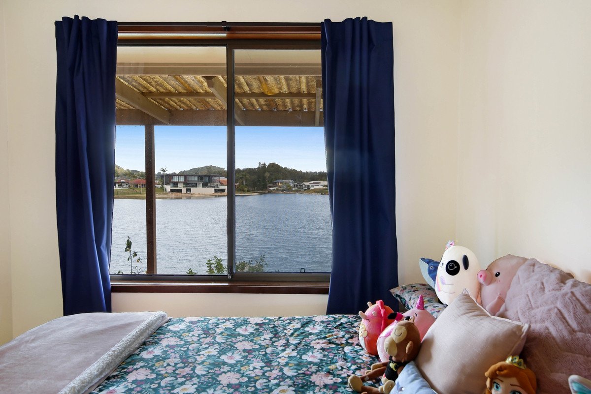 64 Burleigh Street Burleigh Waters 19