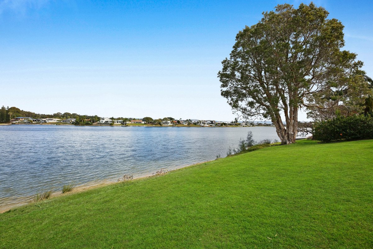 64 Burleigh Street Burleigh Waters 29