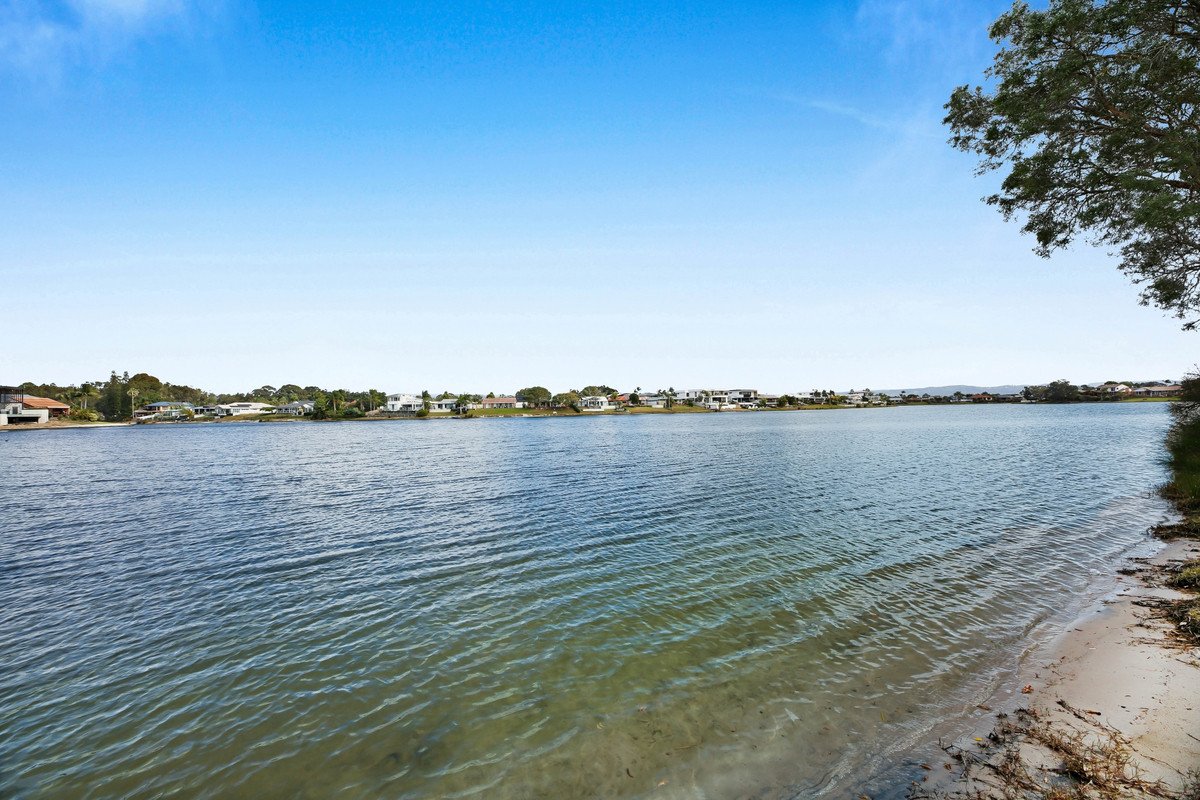 64 Burleigh Street Burleigh Waters 31