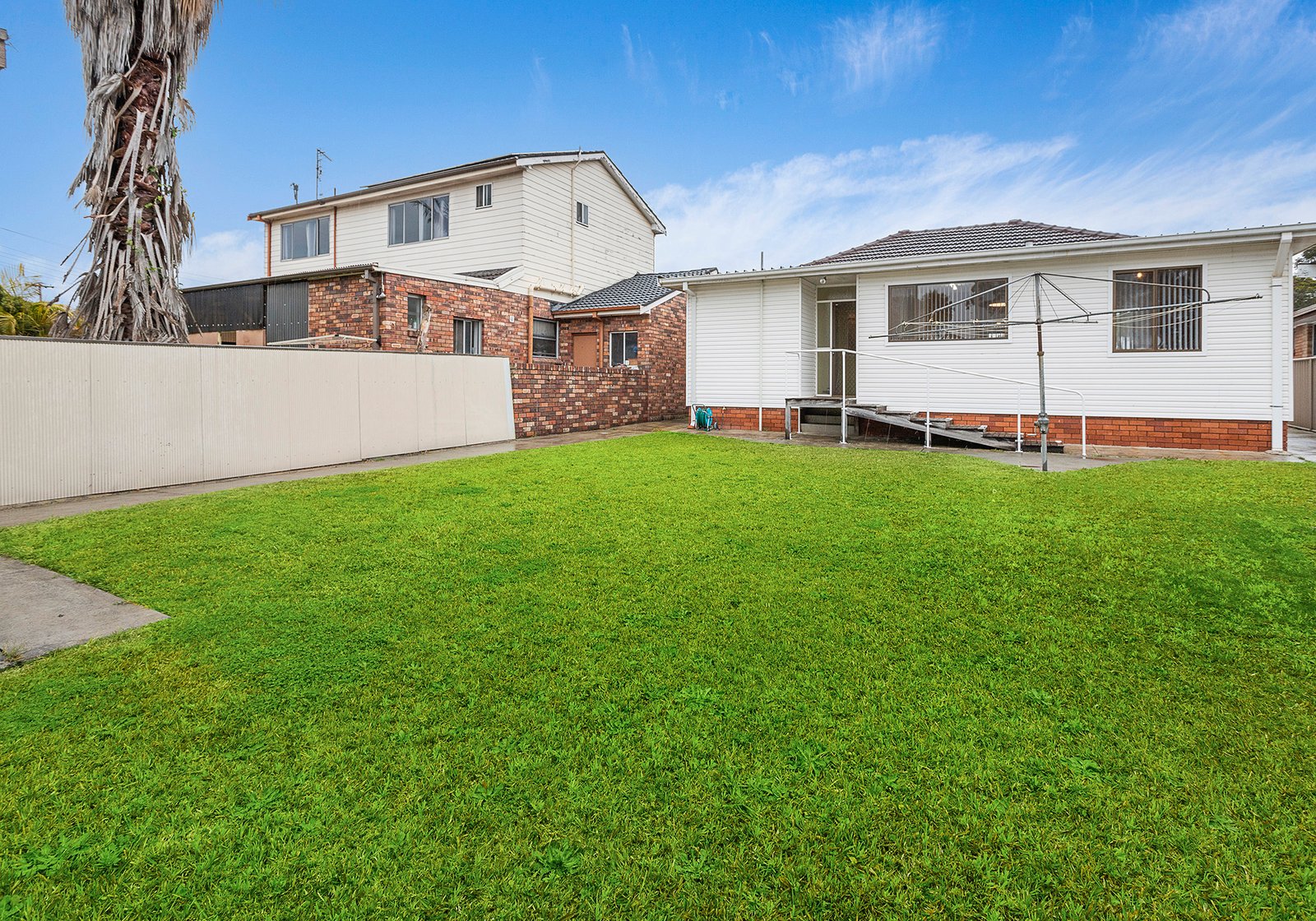 64 Byamee Street DAPTO 8