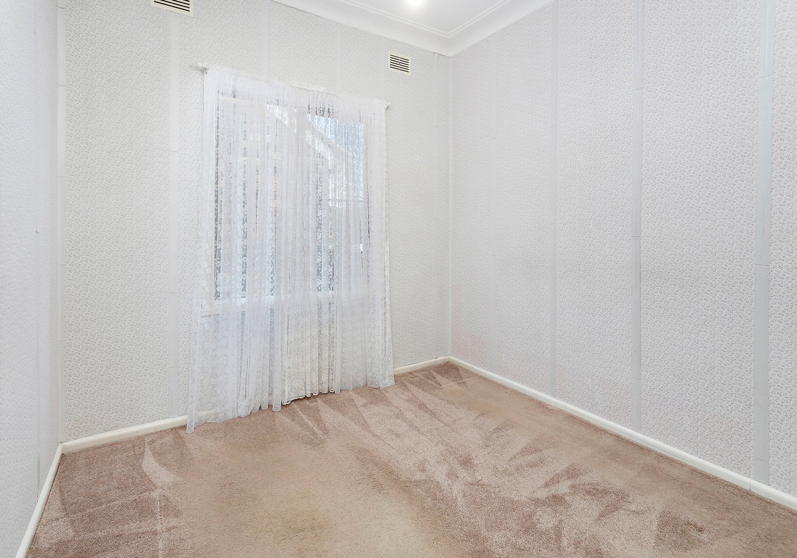 64 Byamee Street DAPTO 13