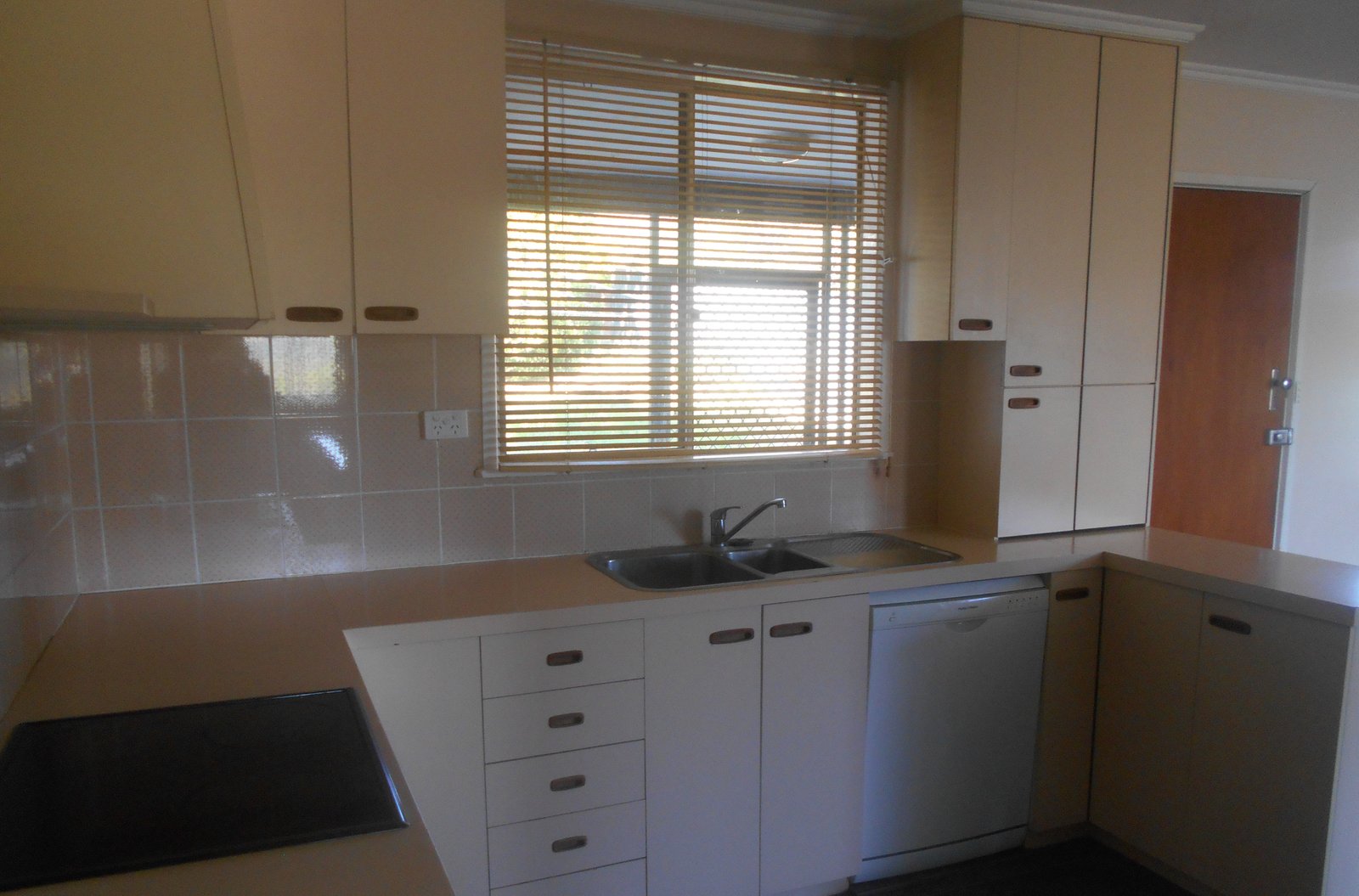 64 Clarke Street TUMUT 3