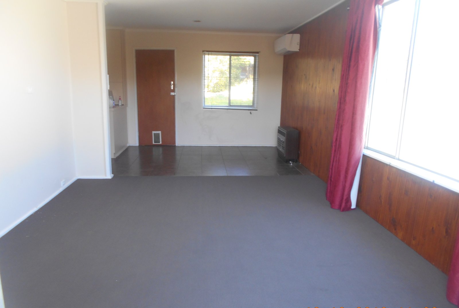 64 Clarke Street TUMUT 4