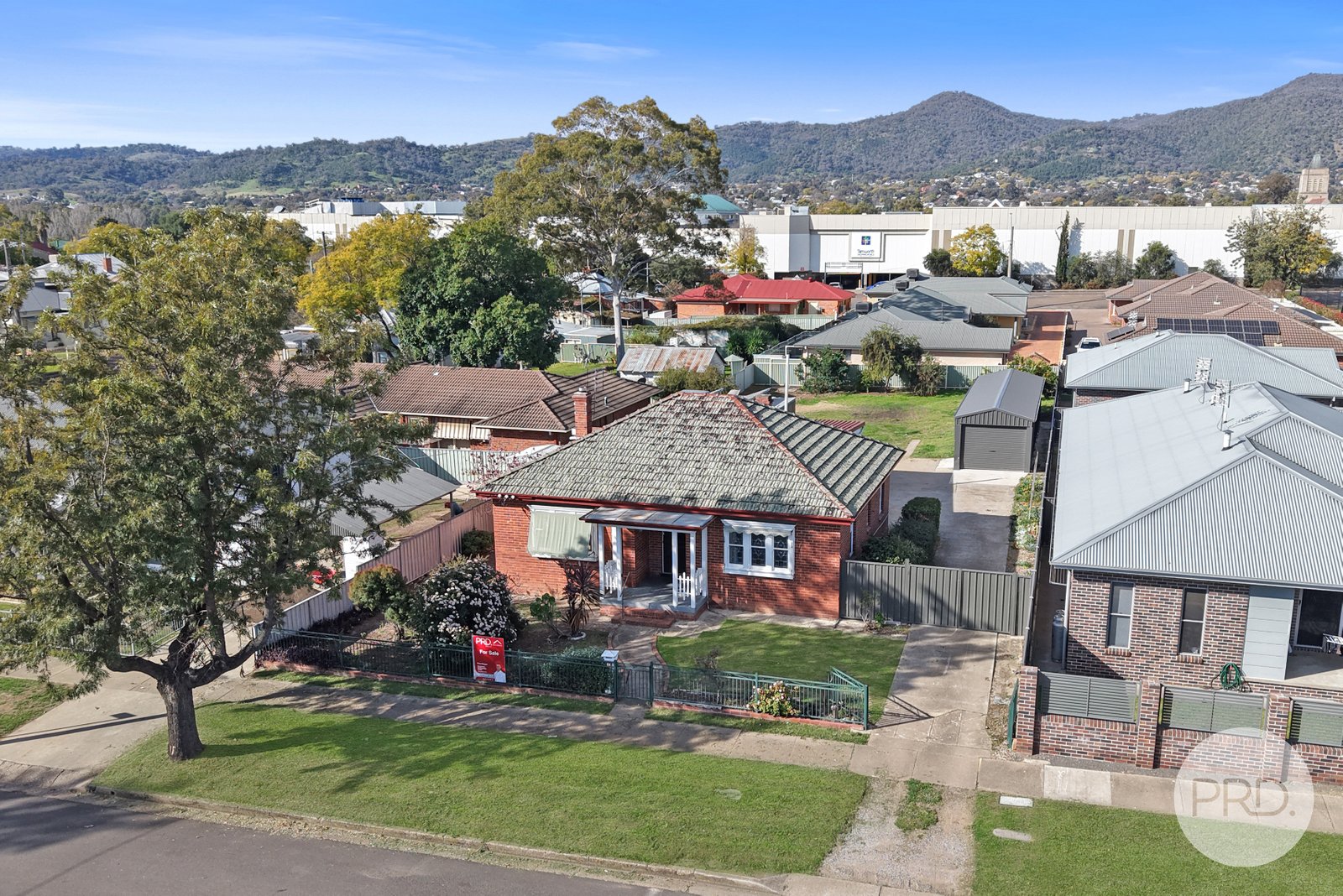 64 Denison Street TAMWORTH 2