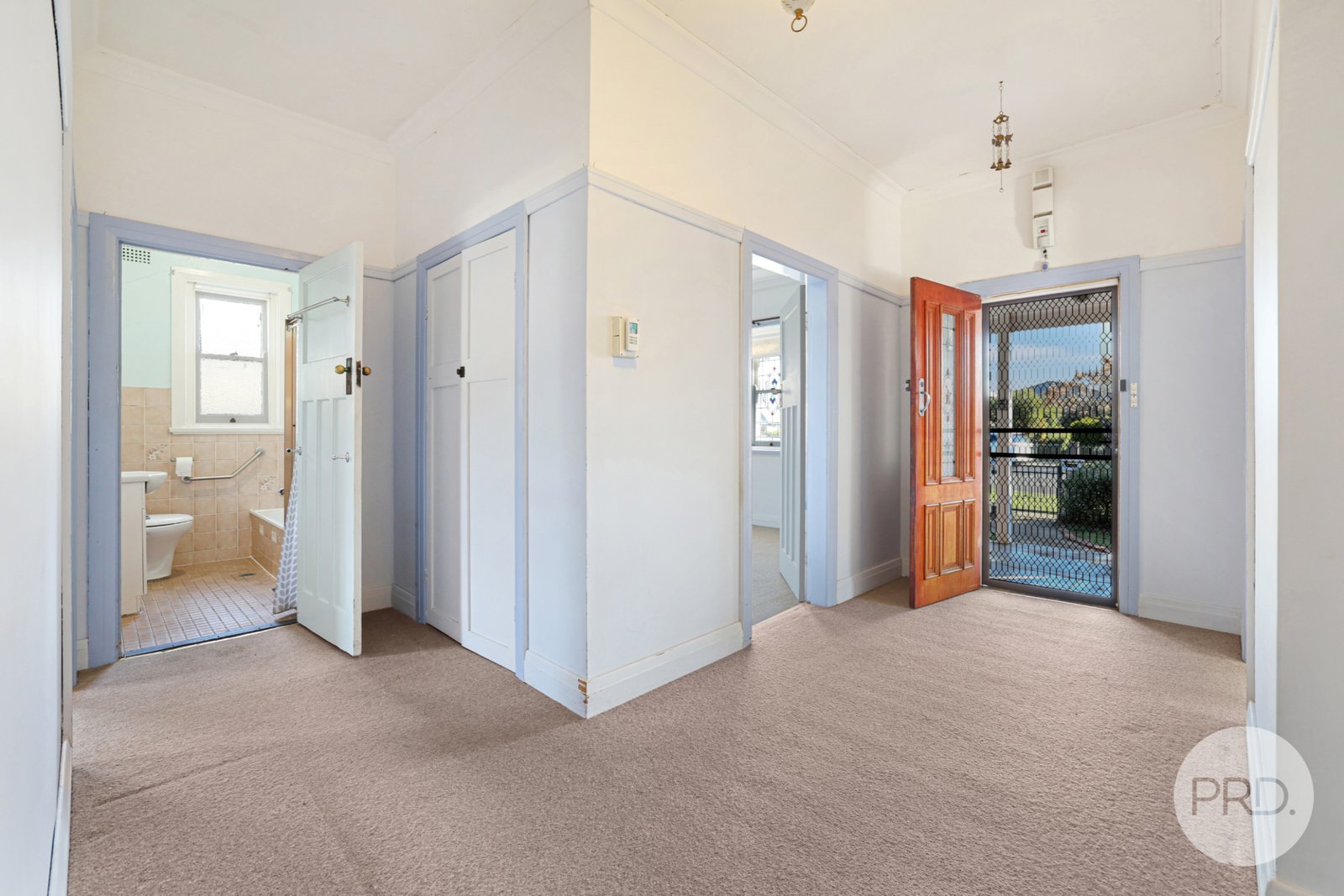 64 Denison Street TAMWORTH 9