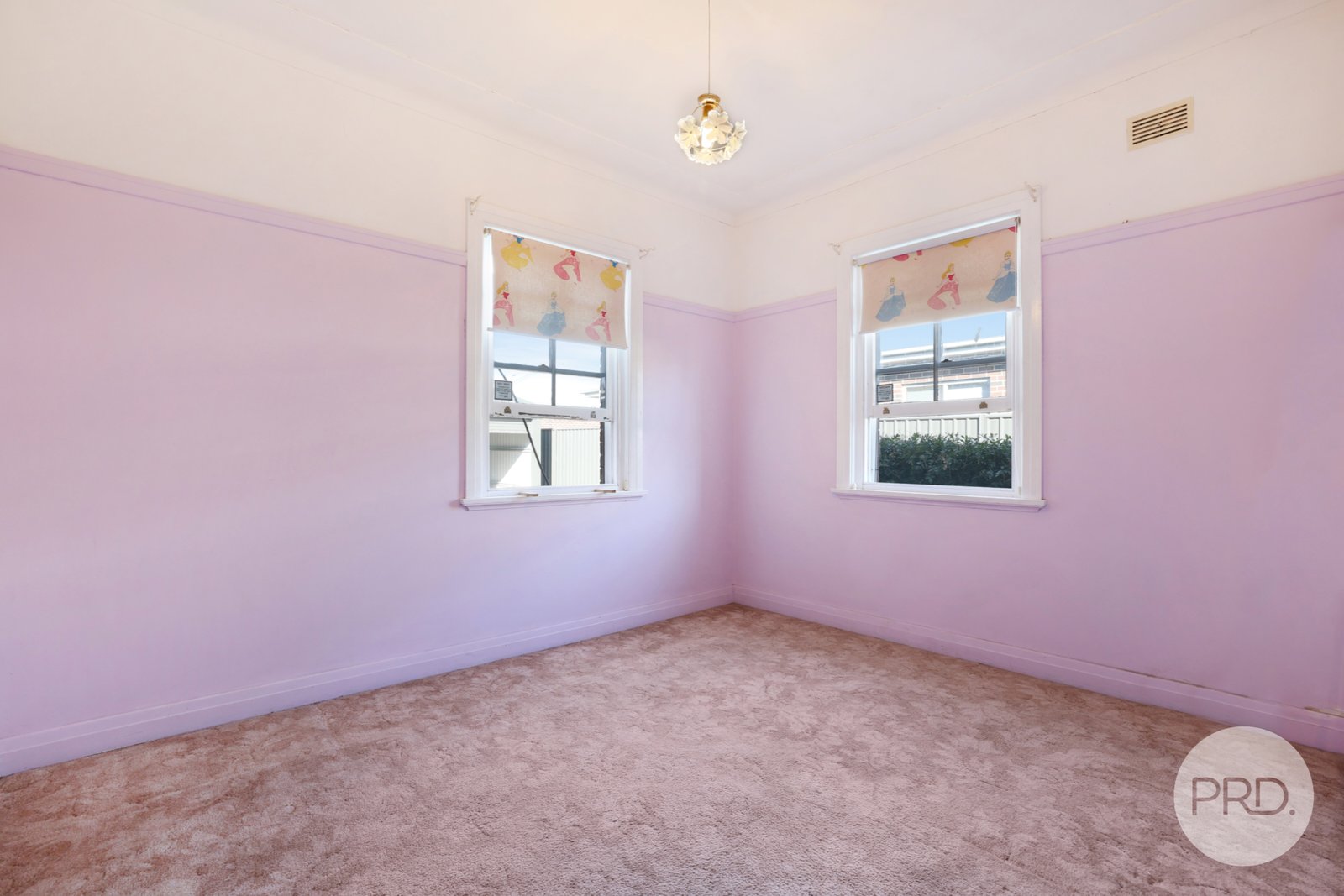 64 Denison Street TAMWORTH 11