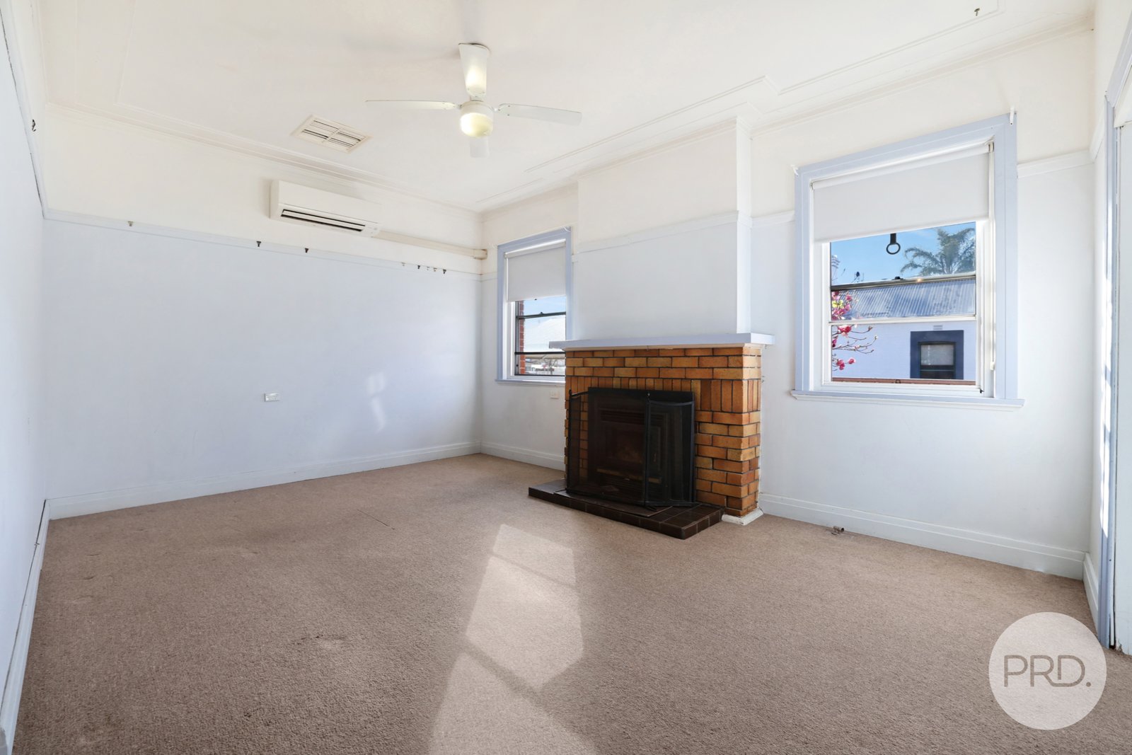 64 Denison Street TAMWORTH 12