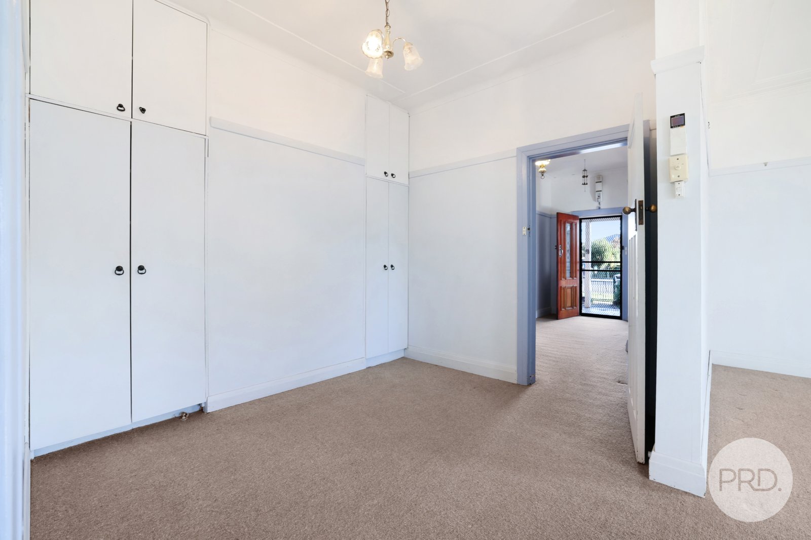 64 Denison Street TAMWORTH 13