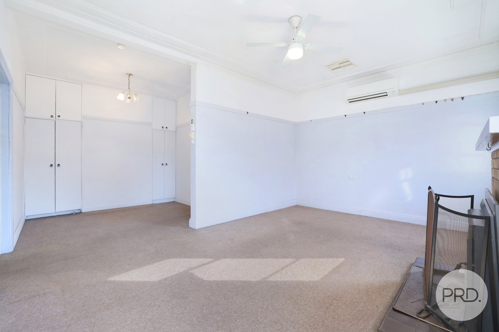 64 Denison Street TAMWORTH 14