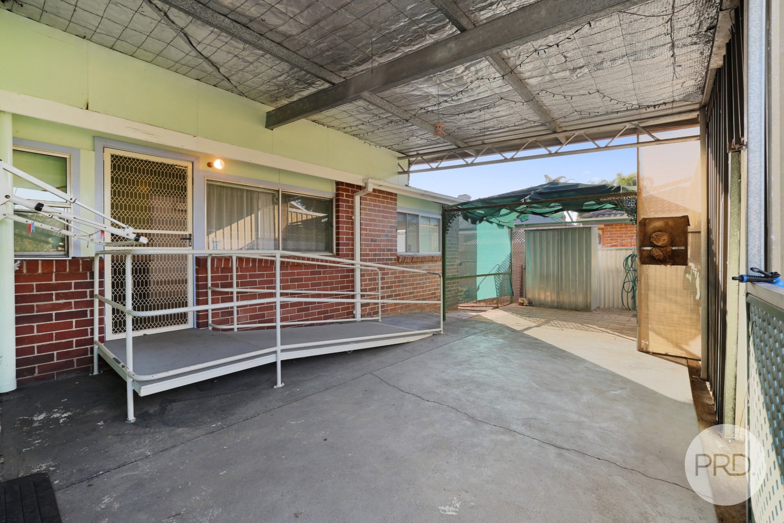 64 Denison Street TAMWORTH 21