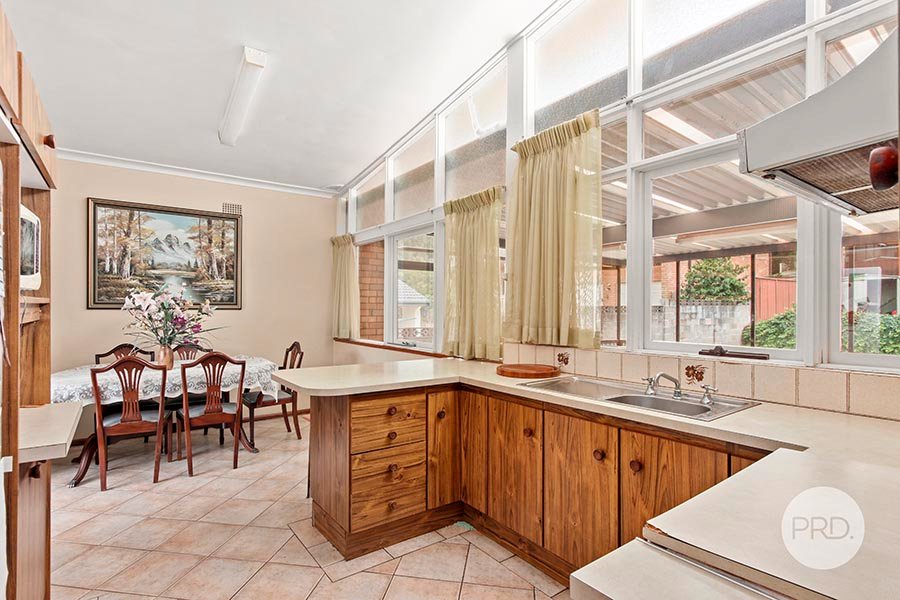 64 Douglas Haig Street OATLEY 6