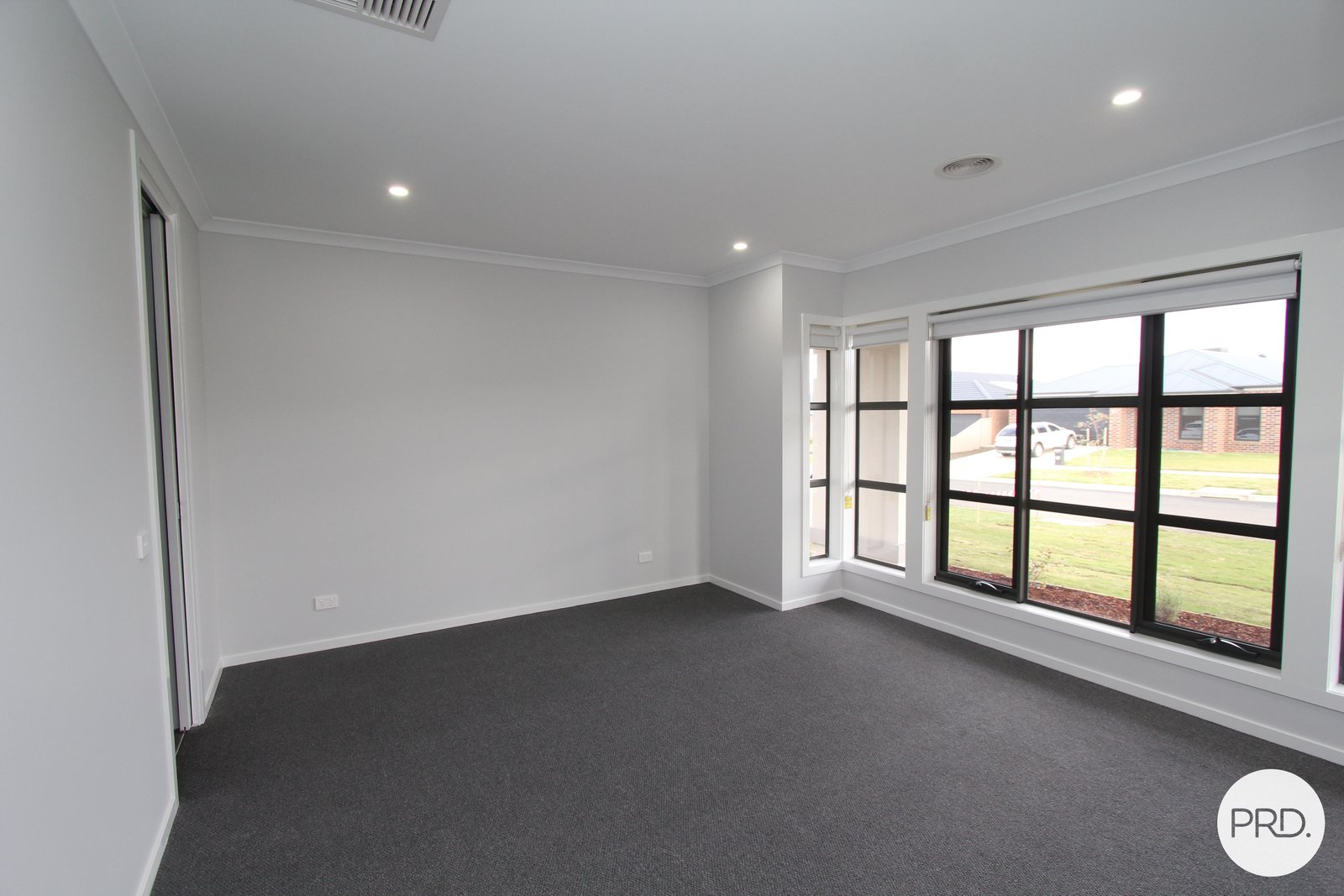 64 Elegante Road WINTER VALLEY 2
