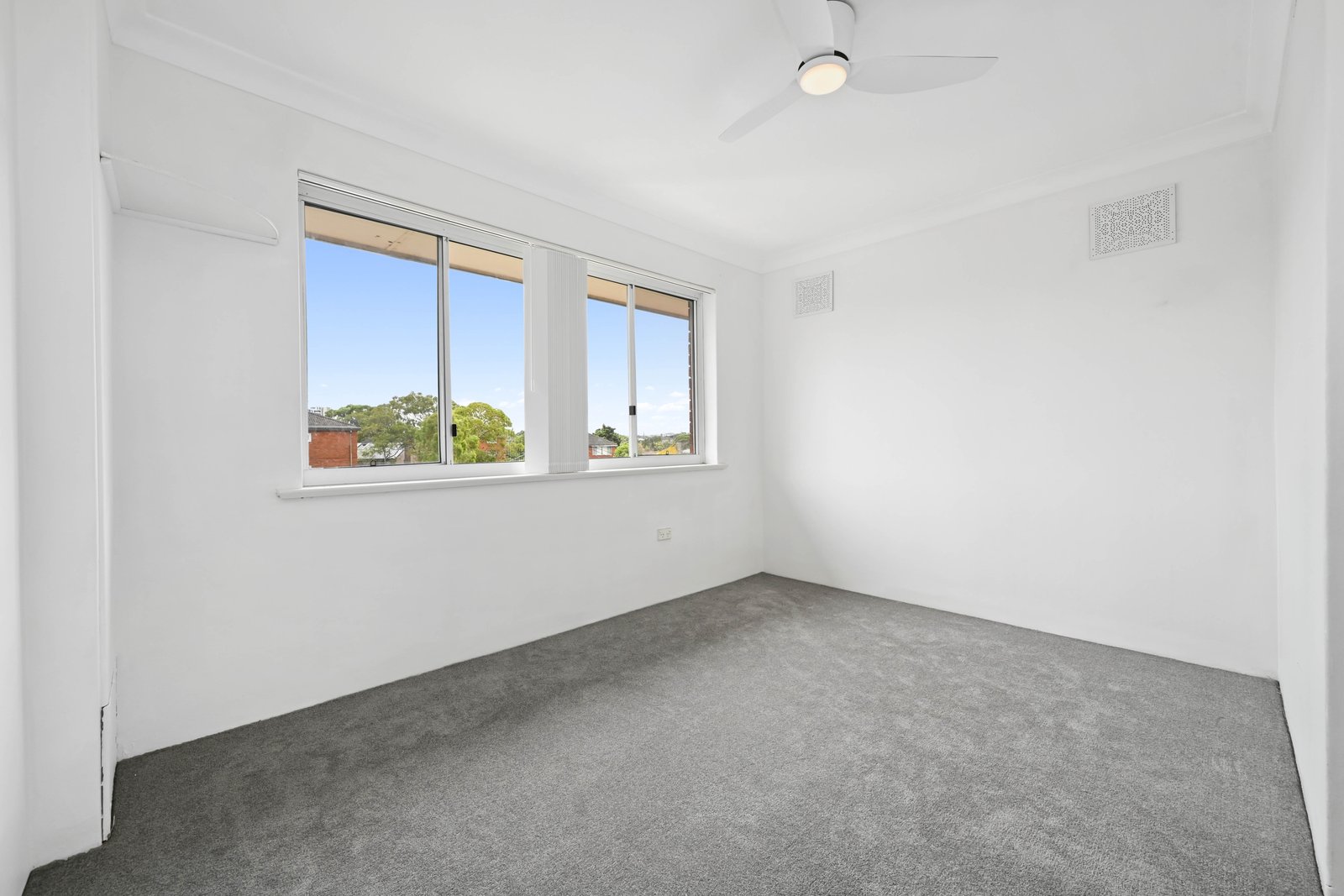 6/4 Elliot Place HILLSDALE 5