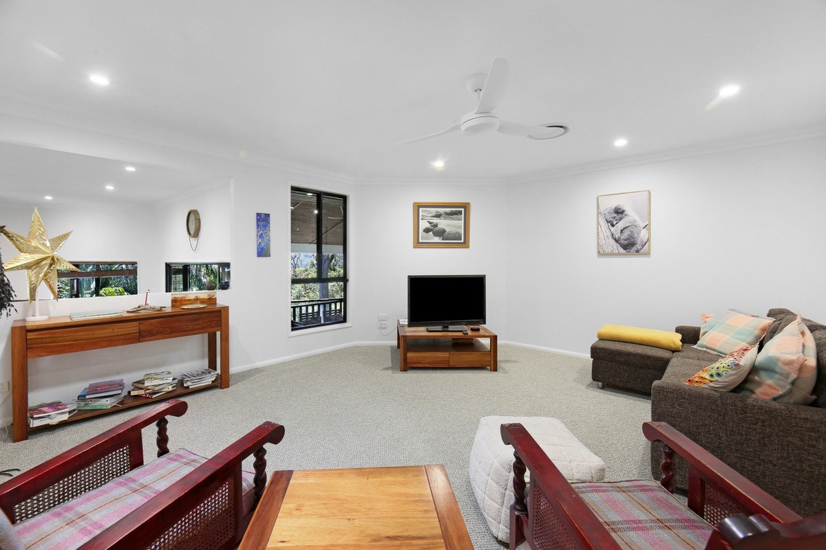 64 Fenton Drive Tallebudgera 8