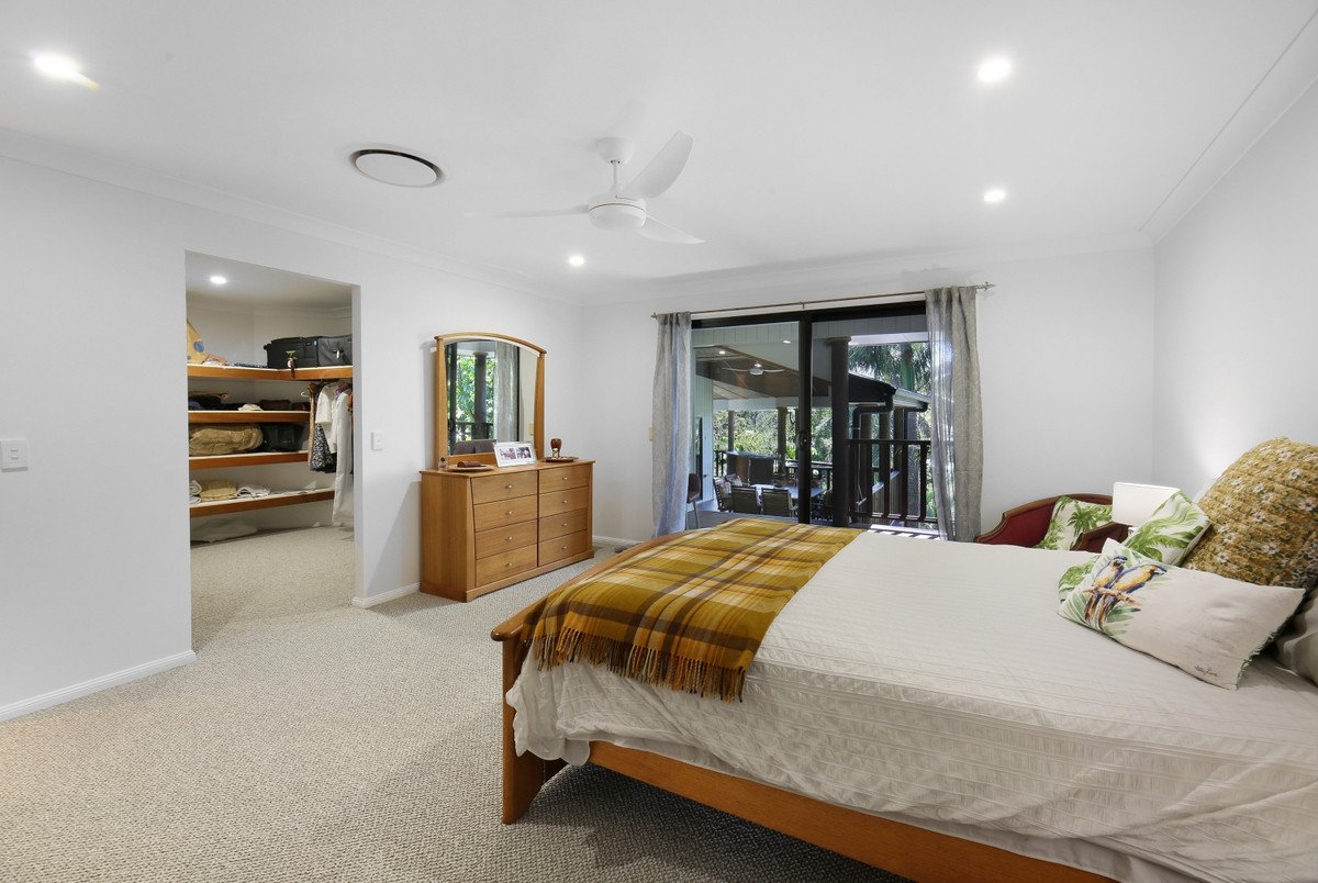 64 Fenton Drive Tallebudgera 22