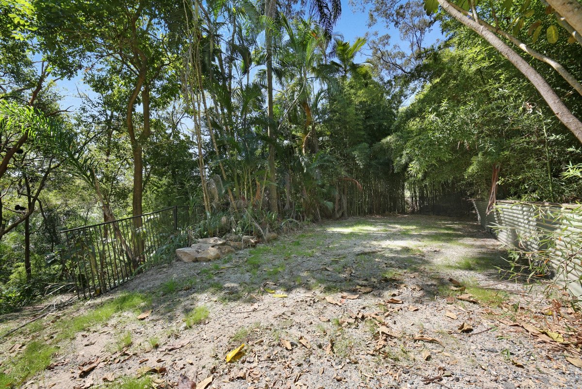 64 Fenton Drive Tallebudgera 31
