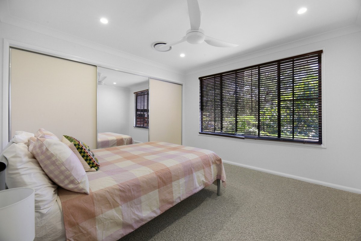 64 Fenton Drive Tallebudgera 25