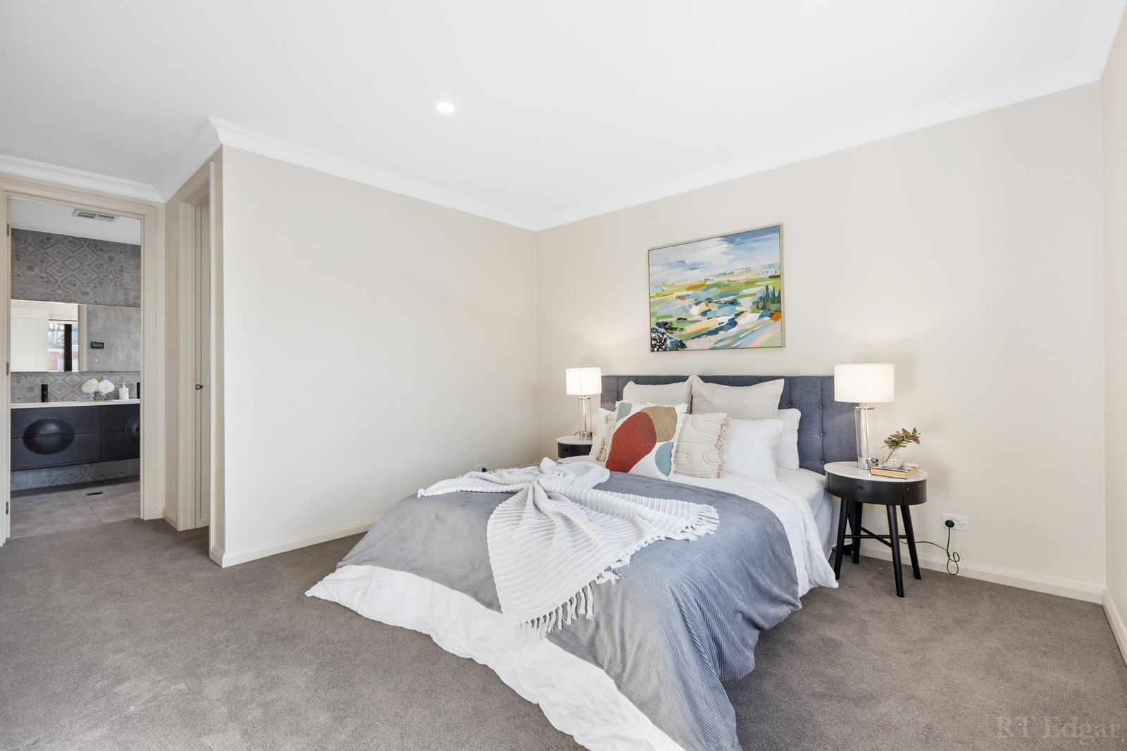 Real Estate and Property in 64 Finlayson Street, Doncaster, VIC