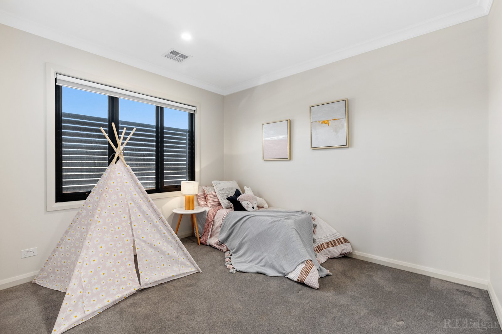 Real Estate and Property in 64 Finlayson Street, Doncaster, VIC